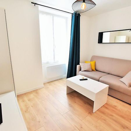 Appartement Au Coeur De La Ville De Taverny Exterior foto